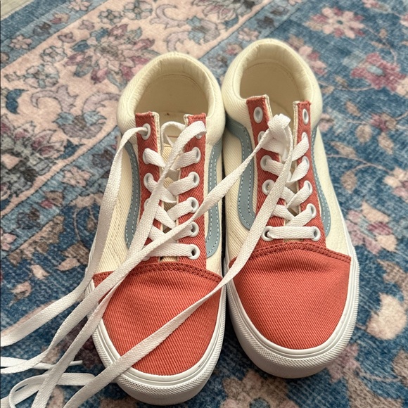 Vans Shoes - Vans women’s shoes size 6